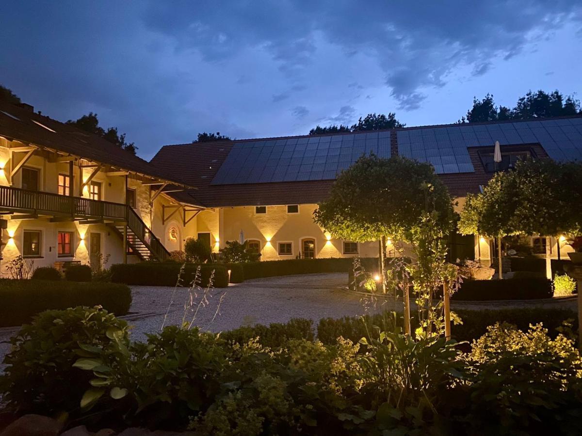 Gut Schwarz-N Hof Ferienwohnungen Bad Griesbach  Exterior foto