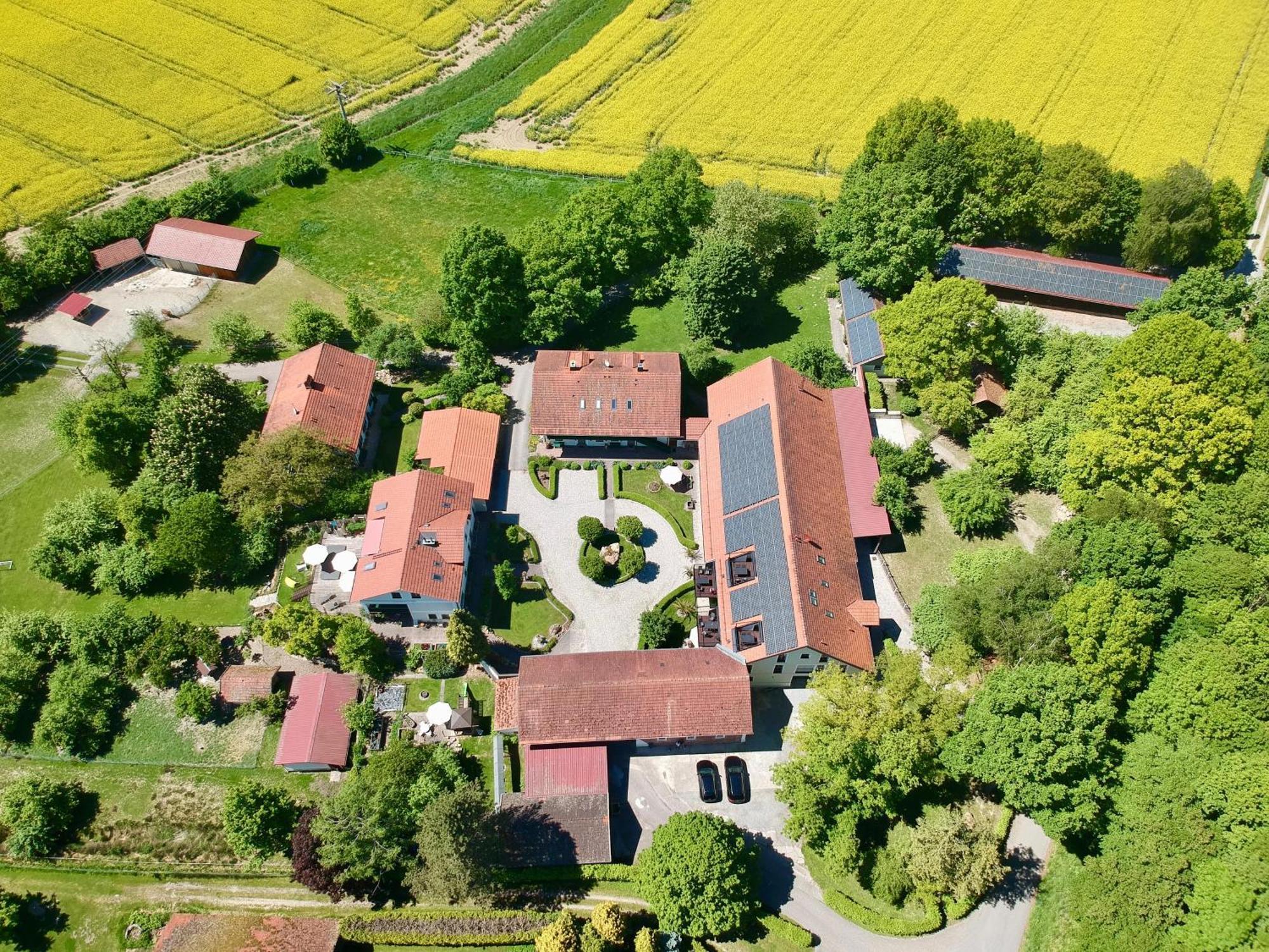 Gut Schwarz-N Hof Ferienwohnungen Bad Griesbach  Exterior foto